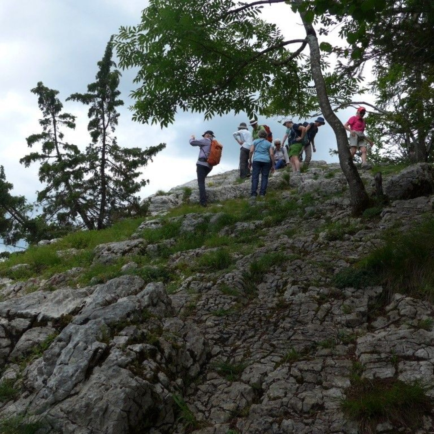 02_Vom Aussichtspunkt  _Roche de lAigle_  hat man  eine Gesamtübersicht in die Doubs-Schlucht