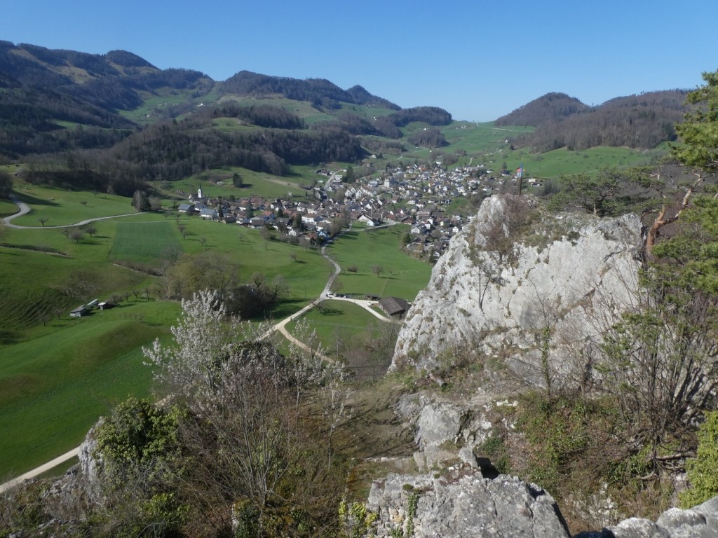 Von Rifenstein ist es bis zum Ziel der Wanderung in Reigoldswil nicht mehr weit