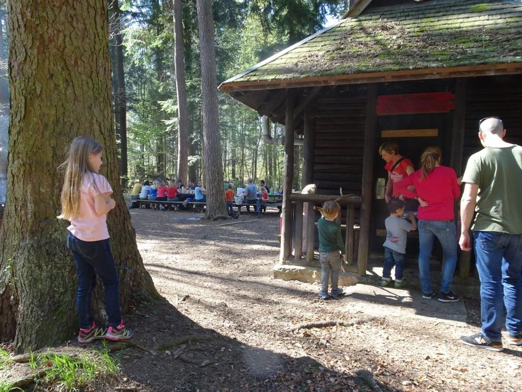 Auch fürs Picknicken und Grillieren gibt es viele Möglichkeiten